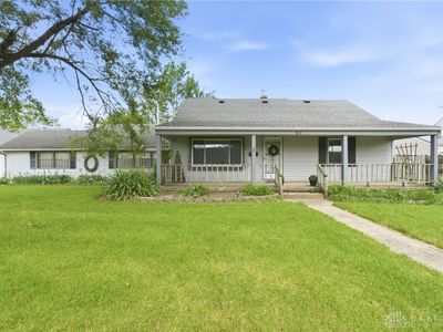1290 Main St