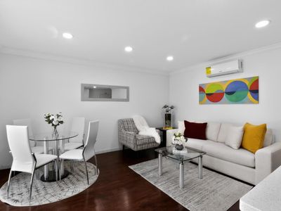 3323 Prado Ln