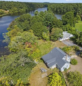 2576 Cranberry Hwy