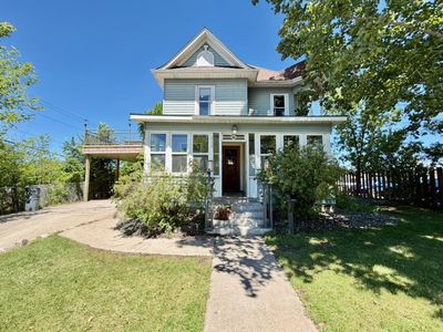212 W Junius Ave