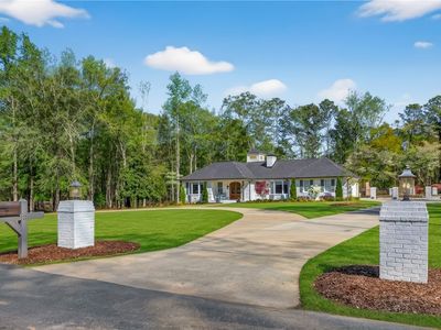 2140 White Oak Ln