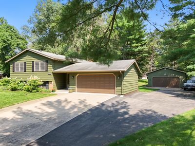 5649 Rebecca Ln
