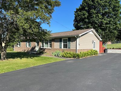 830 Rolling Hills Dr