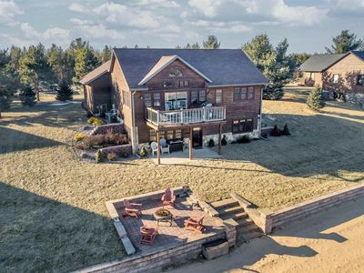 N7634 North Stone Gate Drive