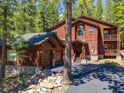13232 Falcon Point Pl