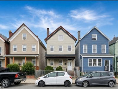 220 Inslee Pl