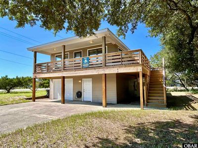 100 E Landing Dr