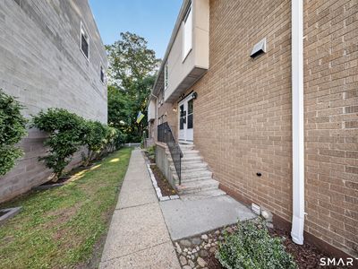 26 Highview Avenue #B