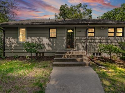 1115 W Medicine Lake Dr