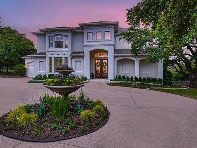 2304 N Cuernavaca Dr