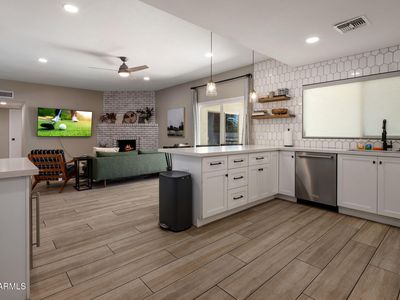 5839 E VOLTAIRE Avenue