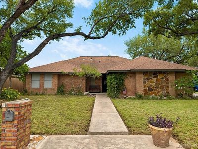 3409 Hummingbird Ave