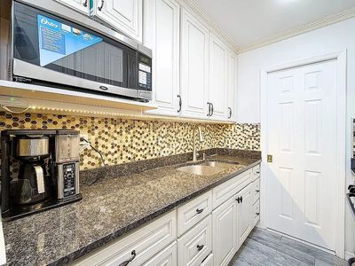 9905 59th Ave APT 2A