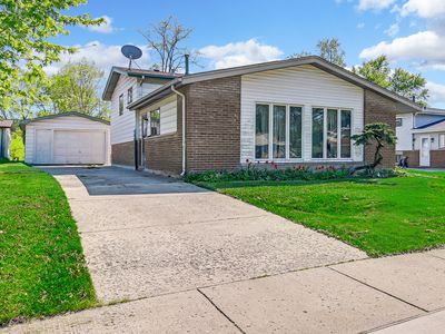 325 Gentry St