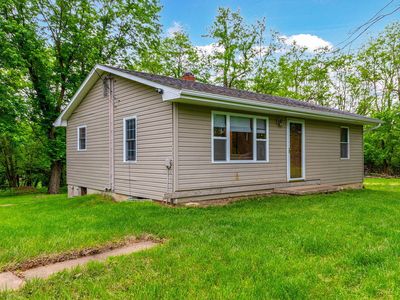 Property at 18600 N Route V, Sturgeon, MO