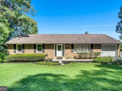 12 Eastwood Dr