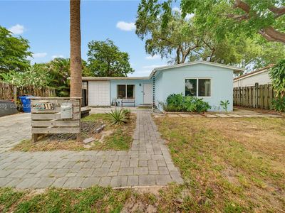 315 SW 19th St