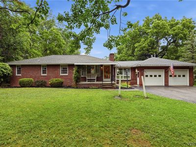 62 Ellis Dr