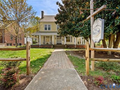 615 S Main St