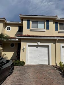 3033 N Evergreen Circle