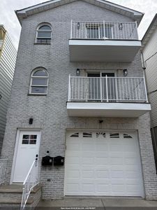 129 Myrtle Ave