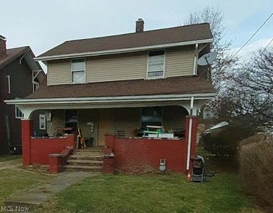 Property at 247 W Summit St, Alliance, OH
