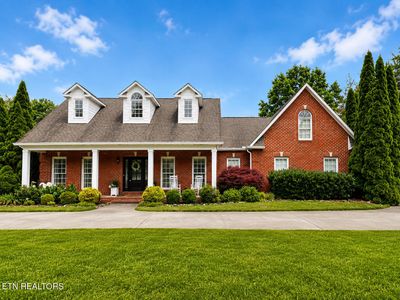 2414 Cross Creek Dr
