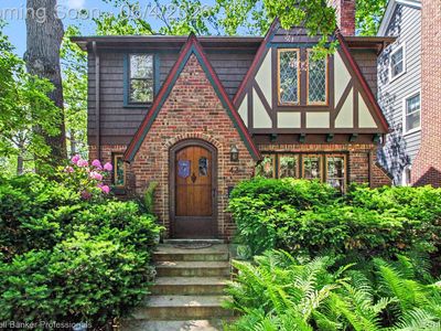 42 Wellesley Dr