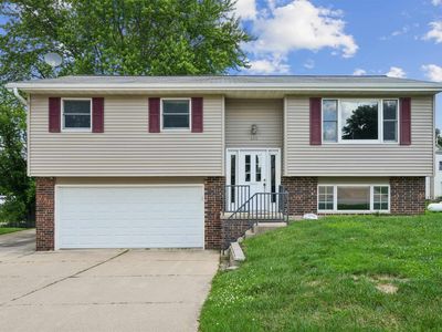 Property at 944 Parkview Dr, Holy Cross, IA