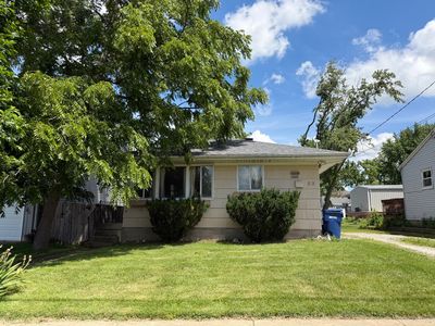 212 E Kansas St