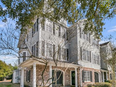 3552 Bagley Dr