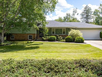 6054 N Rosewood Dr