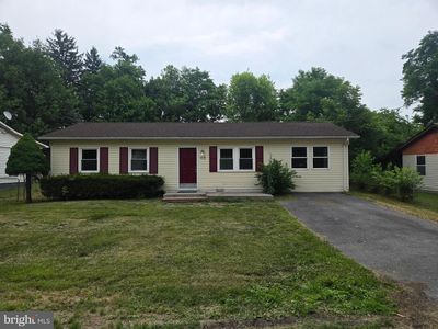 65 Hawthorne Ave