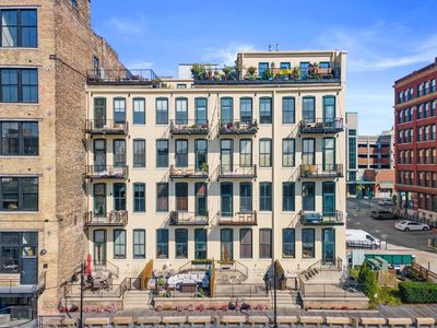 205 N Water STREET #305
