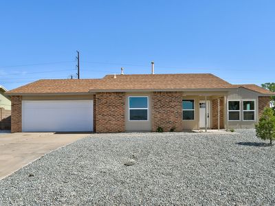 4989 Chromium Dr NE
