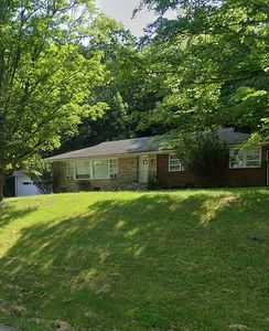44 Highland Dr