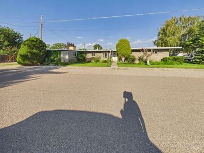 334 S 4th St