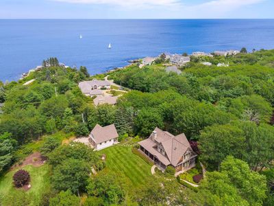 6 Pebble Cove