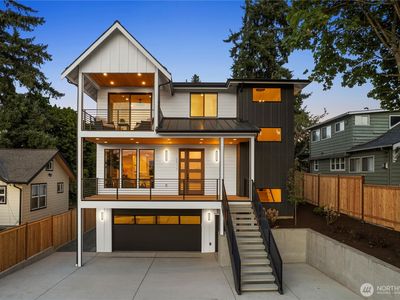 2511 Locust Avenue W