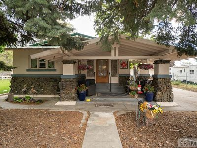 790 S University Ave