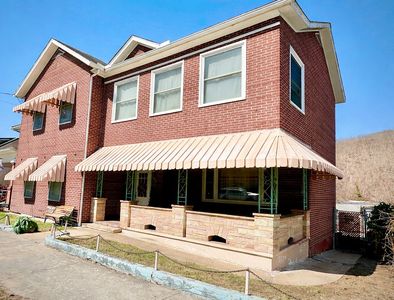 Property at 611 Temple St, Hinton, WV