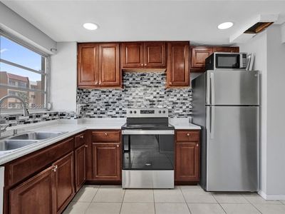 2201 NW 41st Ave APT 208