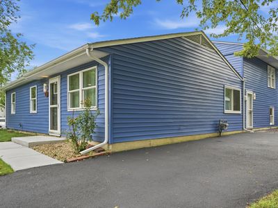 225 Malibu Dr