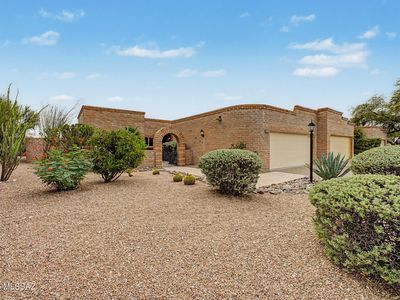 5780 E Cochise Trl