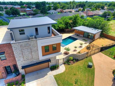571 S Fretz Ave
