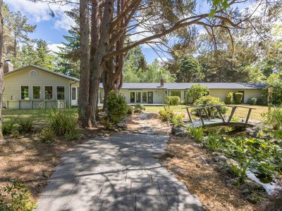 1375 NE Yaquina Heights Dr