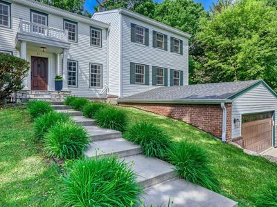 211 Paisley Ln