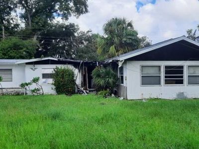 5819 HOWARD LANE