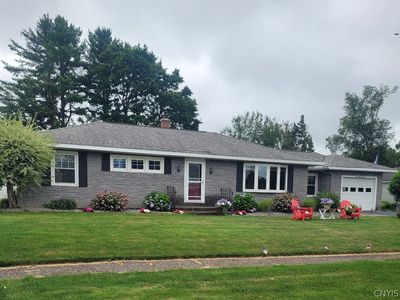 906 Valentine Ave