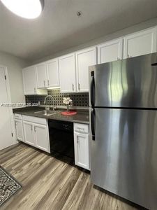 2315 N Congress Ave #21